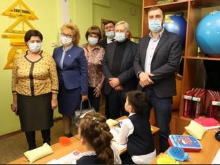 Депутаты Заксобрания Иркутской области посмотрели как живут переполненные школы