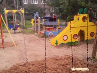 168 детских площадок отремонтировали в Октябрьском районе Иркутска