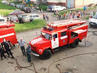 Мужчина отравился угарным газом на пожаре в Иркутске