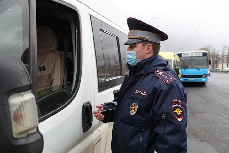 В Иркутске выявили девять нарушений антиковидных мер в общественном транспорте