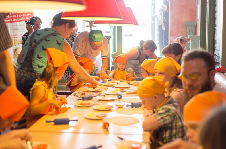 Иркутские повара проводят мастер-классы для детей с инвалидностью