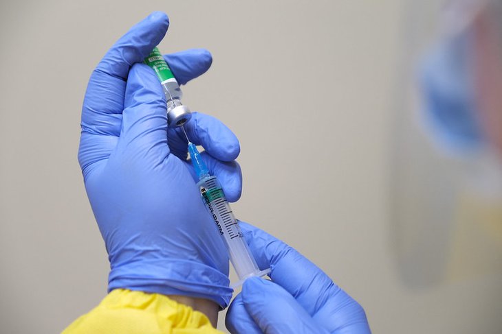 В Иркутской области ввели обязательную вакцинацию от CОVID-19 для отдельных категорий граждан