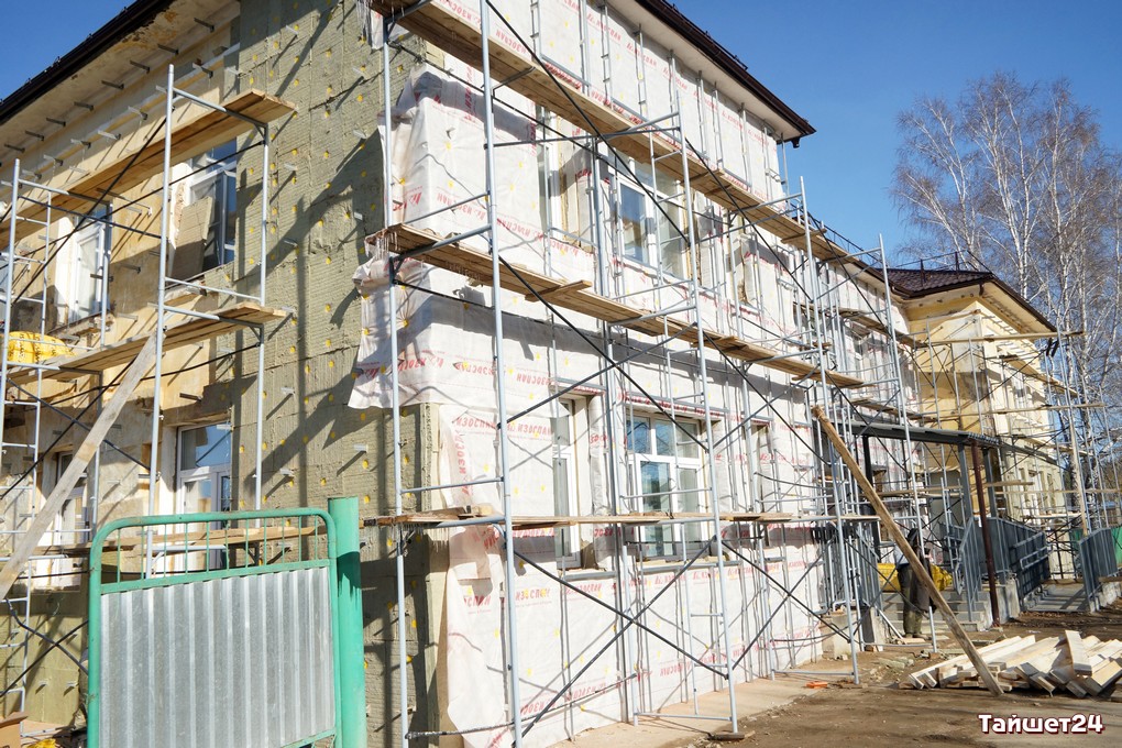 В Бирюсинске началась облицовка фасада детского сада №3