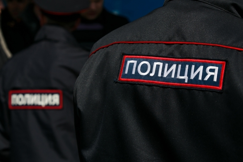 Двое жителей Саянска ворвались в офис, похитили 700 тысяч рублей и заперли работника