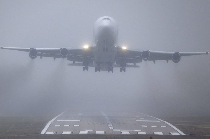 Из-за тумана иркутский аэропорт направил три самолета из Москвы в Братск и Улан-Удэ