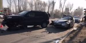 Водитель Lada Priora погиб в ДТП при столкновении с иномаркой в Иркутске