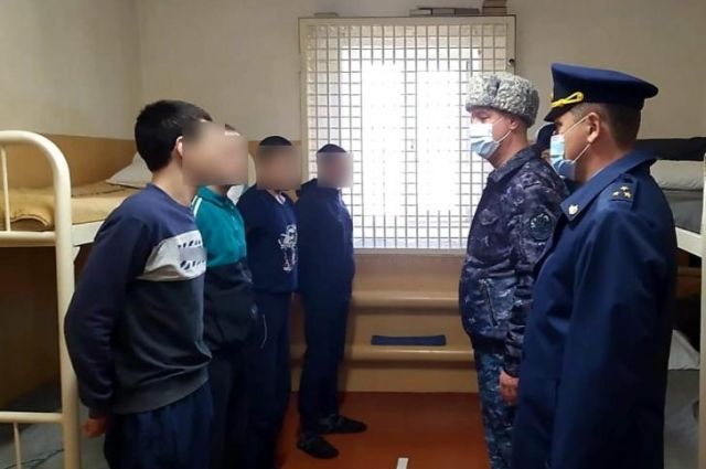 Сотрудники прокуратуры нашли нарушения в следственном изоляторе в Тайшете