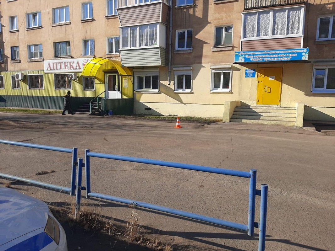 В Вихоревке Братского района автомобиль сбил пенсионера