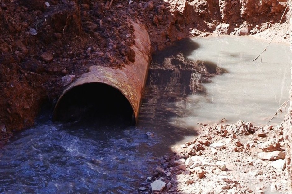 Реконструкция аварийного канализационного коллектора длиной 1,7 км в Падунском районе Братска обойдется в 144 млн рублей
