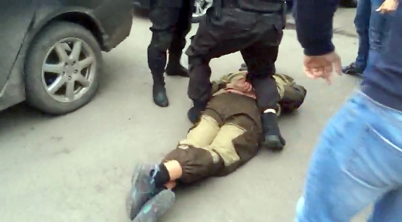 В Черемхово арестовали двух мужчин, которые похитили иномарку