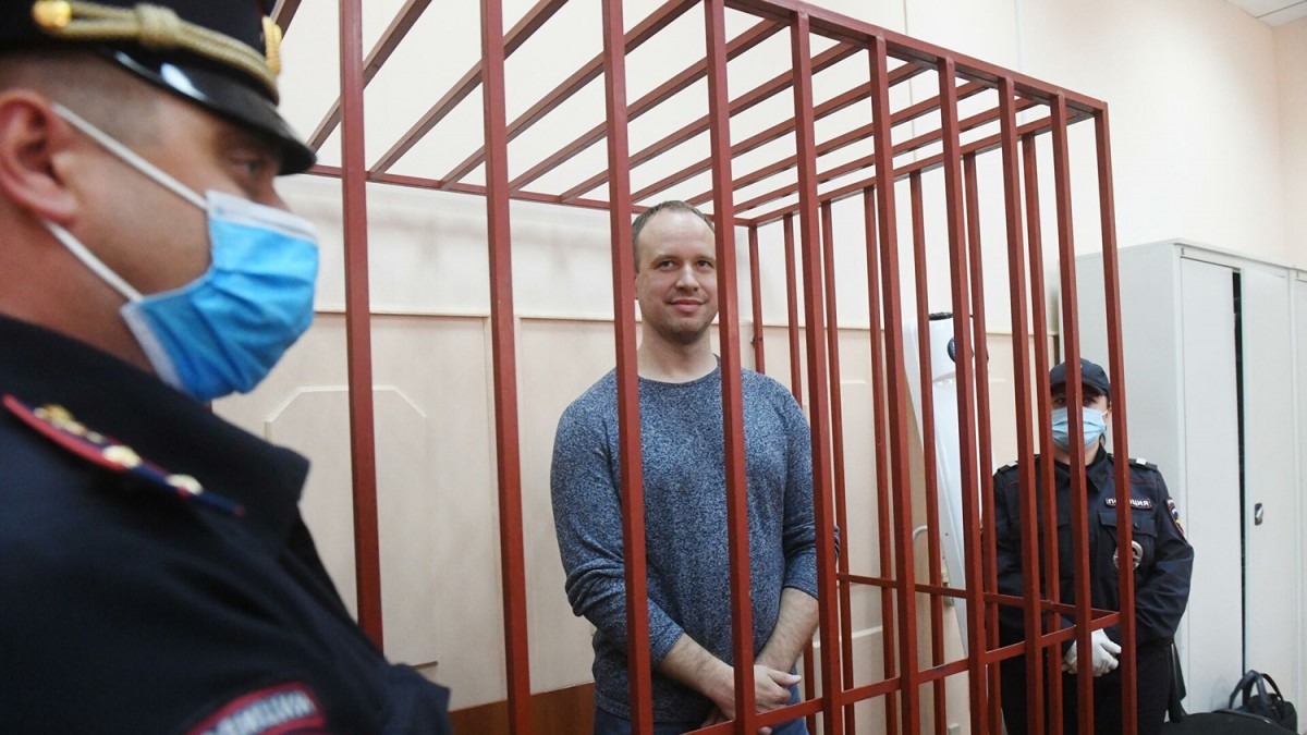 Попытка обжаловать продление срока содержания под стражей сына экс-губернатора Приангарья Андрея Левченко провалилась. Он останется под арестом до 20 ноября
