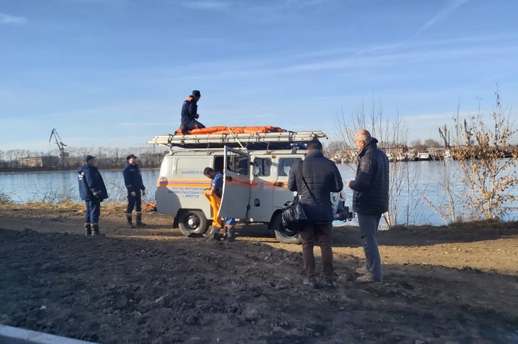В Иркутске устраняют последствия попадания нефтепродуктов в Ангару со стройплощадки