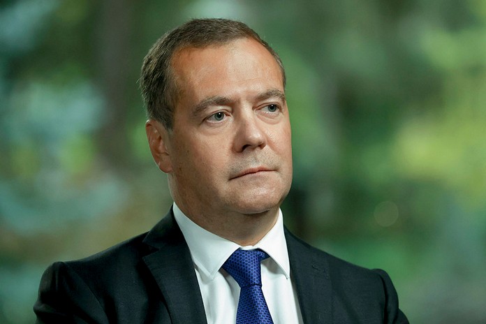 Дмитрий Медведев: нужно найти баланс между правами человека и вакцинацией