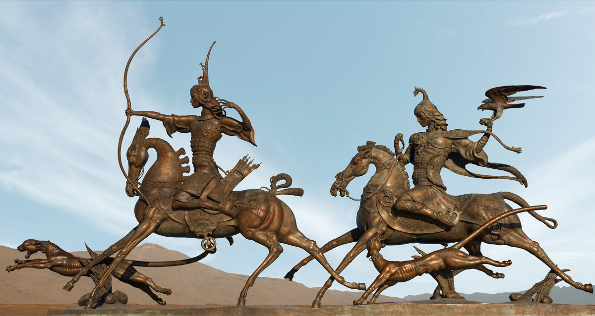 В Иркутск привезут скульптуру Даши Намдакова «Царская охота»