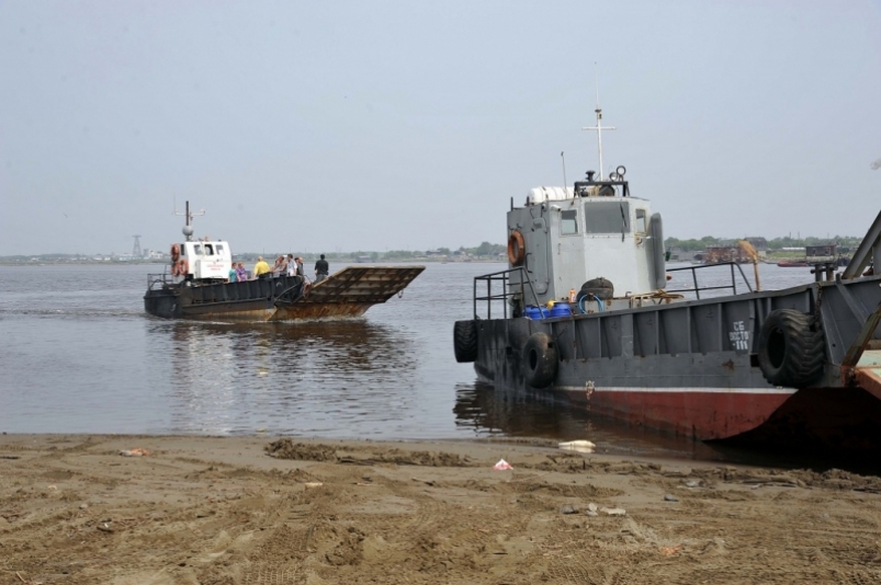 Навигацию паромной переправы "Балаганск-Игжей" в Иркутской области продлили до 15 ноября