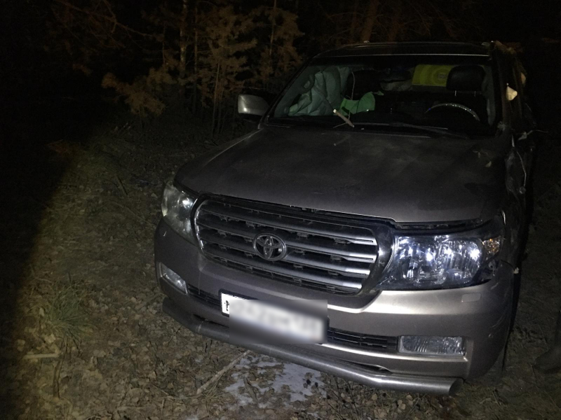 13-летняя девочка пострадала при опрокидывании Toyota Land Cruiser в Аларском районе