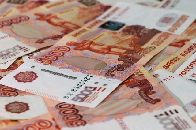 Шелеховчанка потеряла более 600 тысяч рублей после общения с лжебанкиром