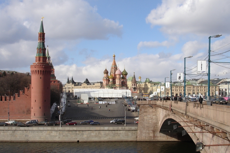 В Кремле объяснили, почему продлили коронавирусные ограничения