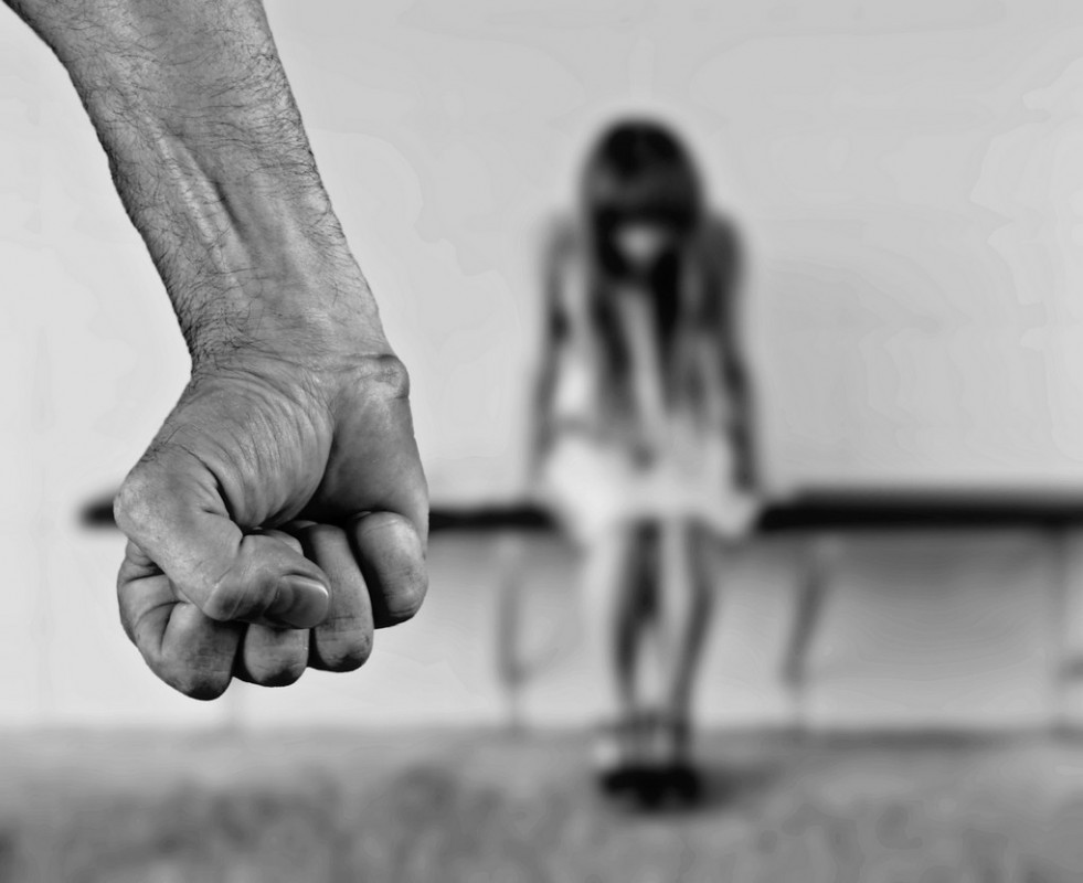 В Иркутской области будут судить мужчину, который 9 лет насиловал собственную дочь