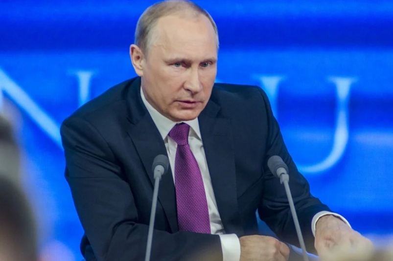 "Жить стало лучше": ответ Путина на недовольство QR-кодами и ограничениями
