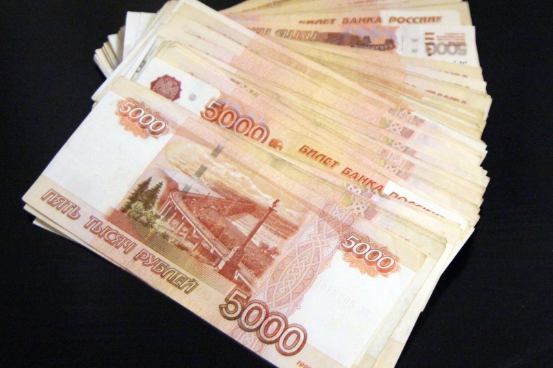 Средняя зарплата в Иркутской области в октябре выросла до 52912 рублей