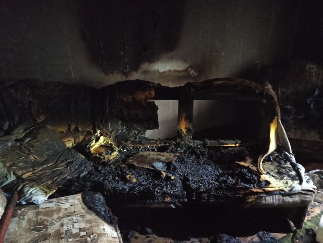 Пенсионер погиб на пожаре в многоэтажном жилом доме в Усть-Илимске