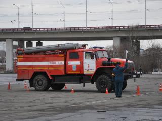 В Приангарье выбрали лучших в дрифте на пожарных автомобилях