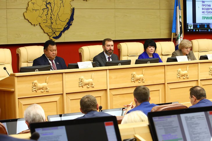 На 2,2 миллиарда рублей предложили увеличить бюджет региона 2022 года депутаты ЗC Иркутской области