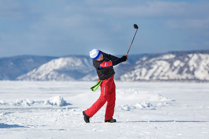 На Байкале планируют запустить ледовые гольф-туры