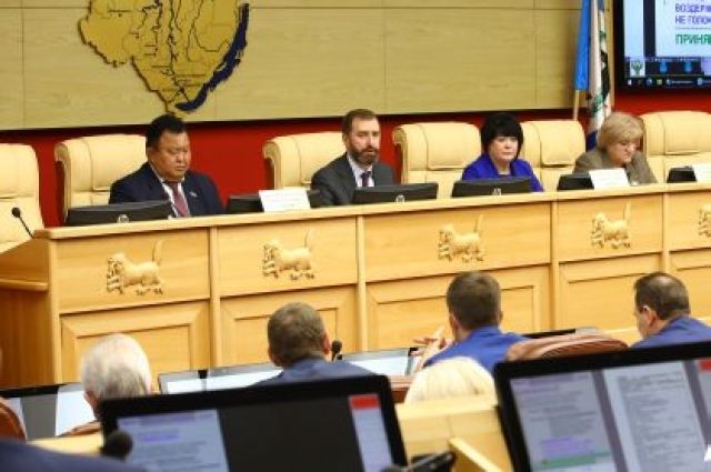 В ЗС предложили увеличить бюджет Иркутской области на 2,2 миллиарда рублей