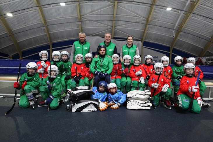 Первый профильный хоккейный класс открыли в иркутской школе № 77