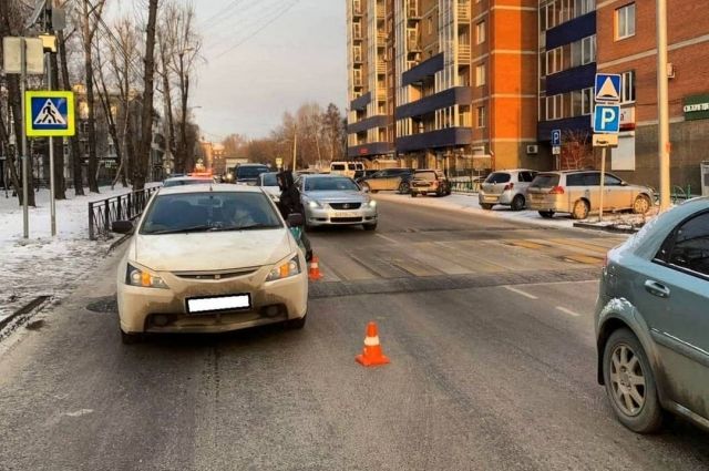 Водитель сбил женщину на пешеходном переходе в Иркутске