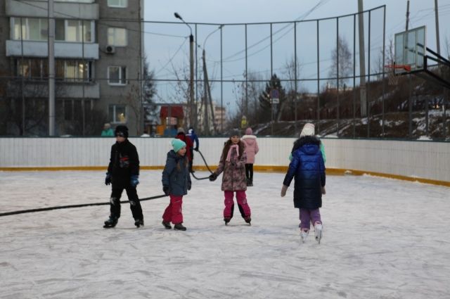 25 муниципальных хоккейных кортов будут работать этой зимой в Иркутске