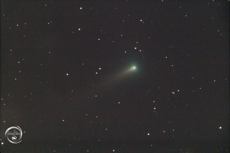 Любители астрономии из Иркутска запечатлели одну из самых ярких комет
