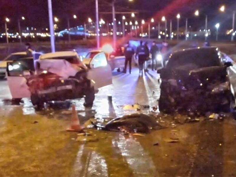 Четыре человека пострадали в ДТП на Академическом мосту в Иркутске