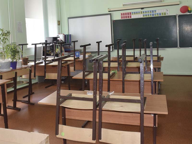 Более 400 школьников болеют коронавирусом в Иркутске