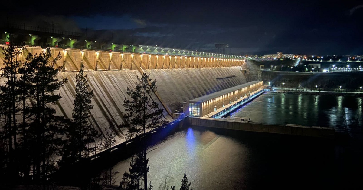 Вечером 6 декабря торжественно запустят подсветку на плотине Братской ГЭС