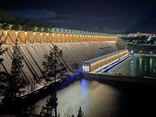 В понедельник торжественно запустят подсветку на плотине Братской ГЭС