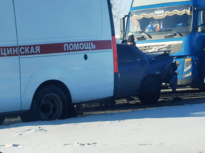 Два человека находятся в больнице после ДТП на объездной Ново-Ленино в Иркутске