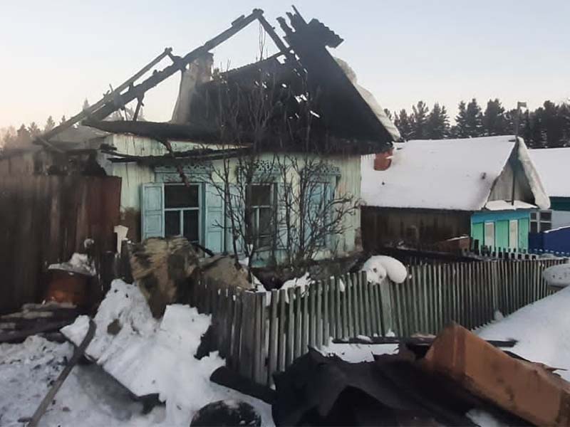 Мужчина пострадал на пожаре в частном доме в Тайшете