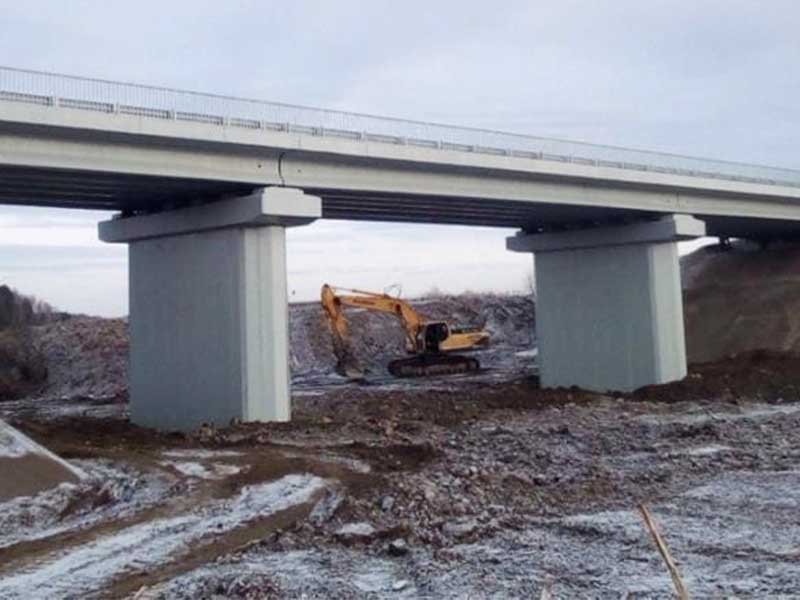 Новый мост через реку Макаровку открыли в Киренском районе