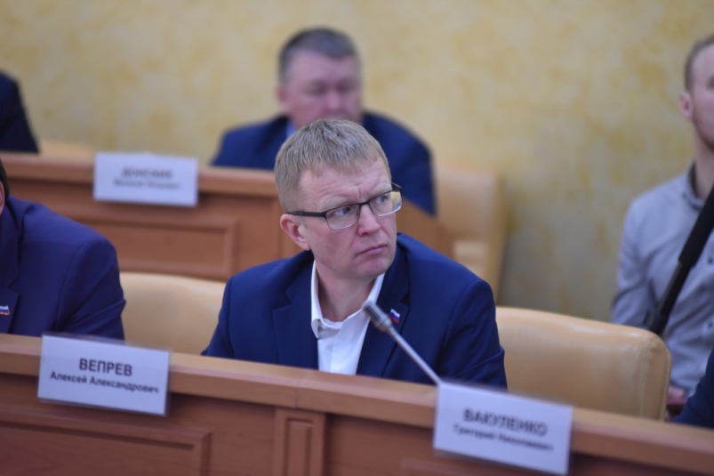 Жители Солнечного поблагодарили депутата Думы Иркутска за поддержку в благоустройстве