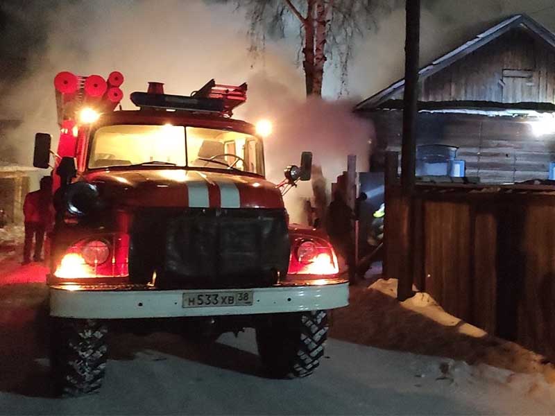 Трое человек погибли на пожарах в Иркутской области за сутки