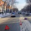 Автомобиль сбил мать с 10-ти месячным ребенком в санках на улице Сибирских Партизан