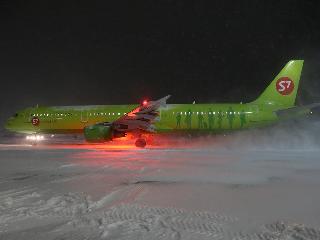 Росавиация озвучила причины незапланированной посадки рейса "Магадан-Новосибирск" в Иркутске