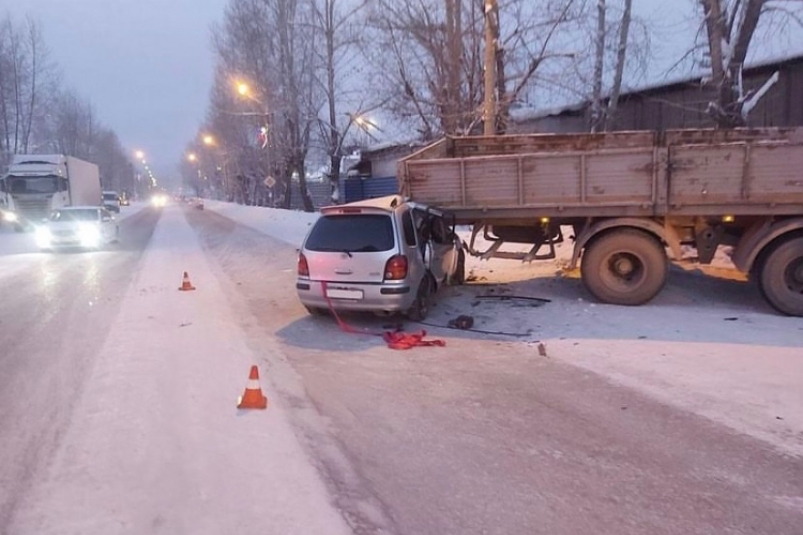 Пять человек погибли и еще 61 пострадал в ДТП в Иркутской области за неделю