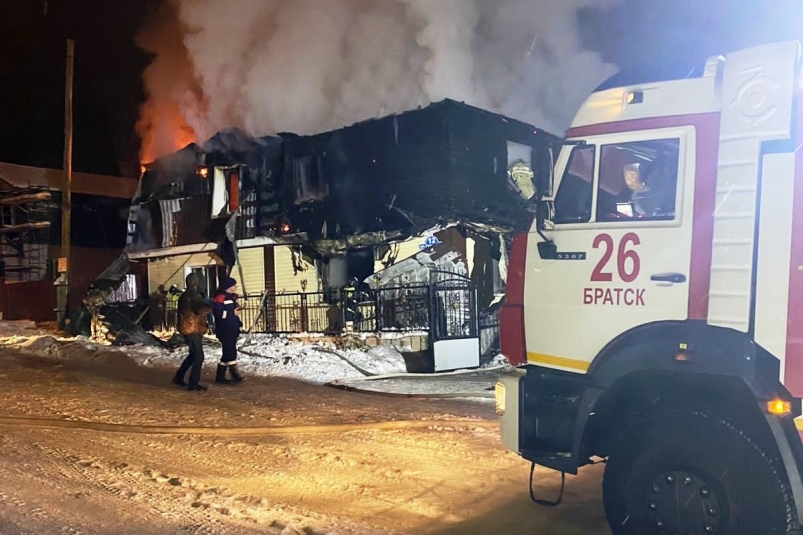 Три человека погибли на пожарах в Иркутской области за выходные