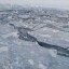 Двое мужчин на «УАЗе» провалились под лед Байкала при попытке доехать до Ольхона