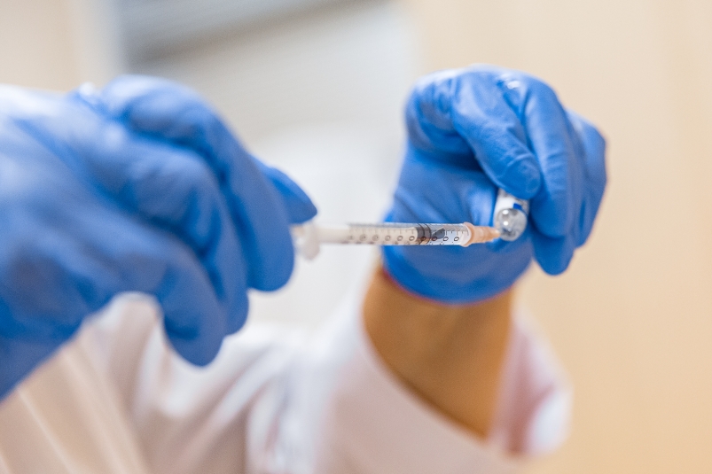 Российский Минздрав утвердил перечень противопоказаний к вакцинации от коронавируса