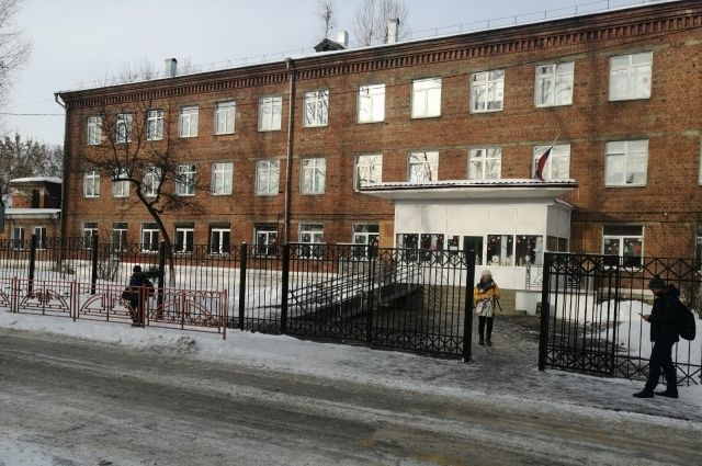 В классах гимназии номер 1 в Иркутске температура упала ниже 18 градусов